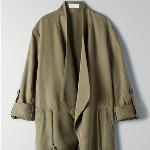 COPY - Aritzia - Calipso Jacket Size L *NEVER WOR…